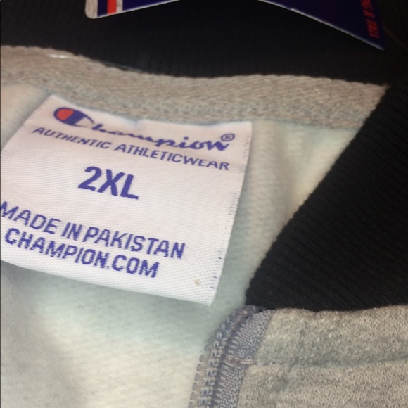 Jacket BNWT Champion Full Zip - Picture 4 of 4